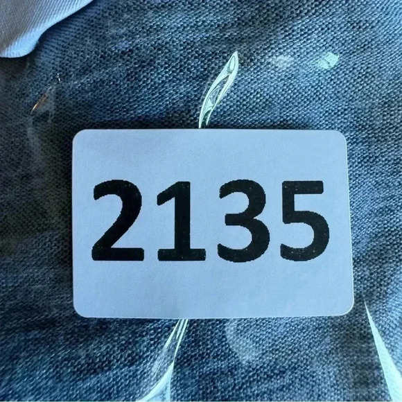 Athleta Chrome Blue Cheetah Breezy Scoop V-Neck Athleisure Tee Shirt SZ L #2135 - Picture 11 of 11